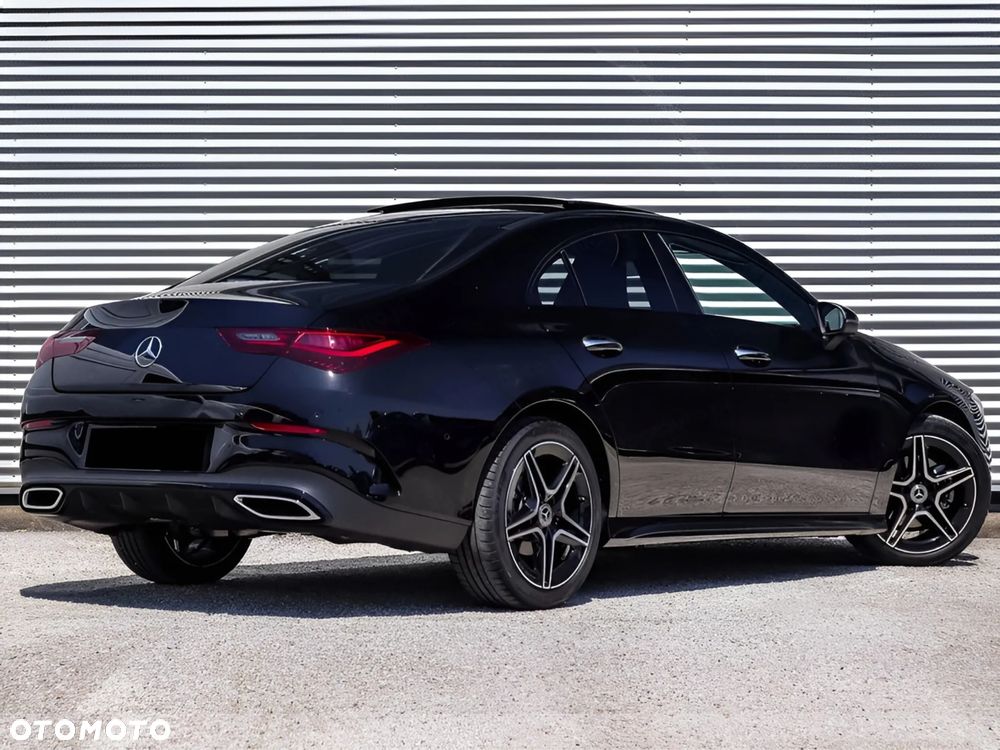 Mercedes-Benz CLA 200 AMG Line 7G-DCT - 2