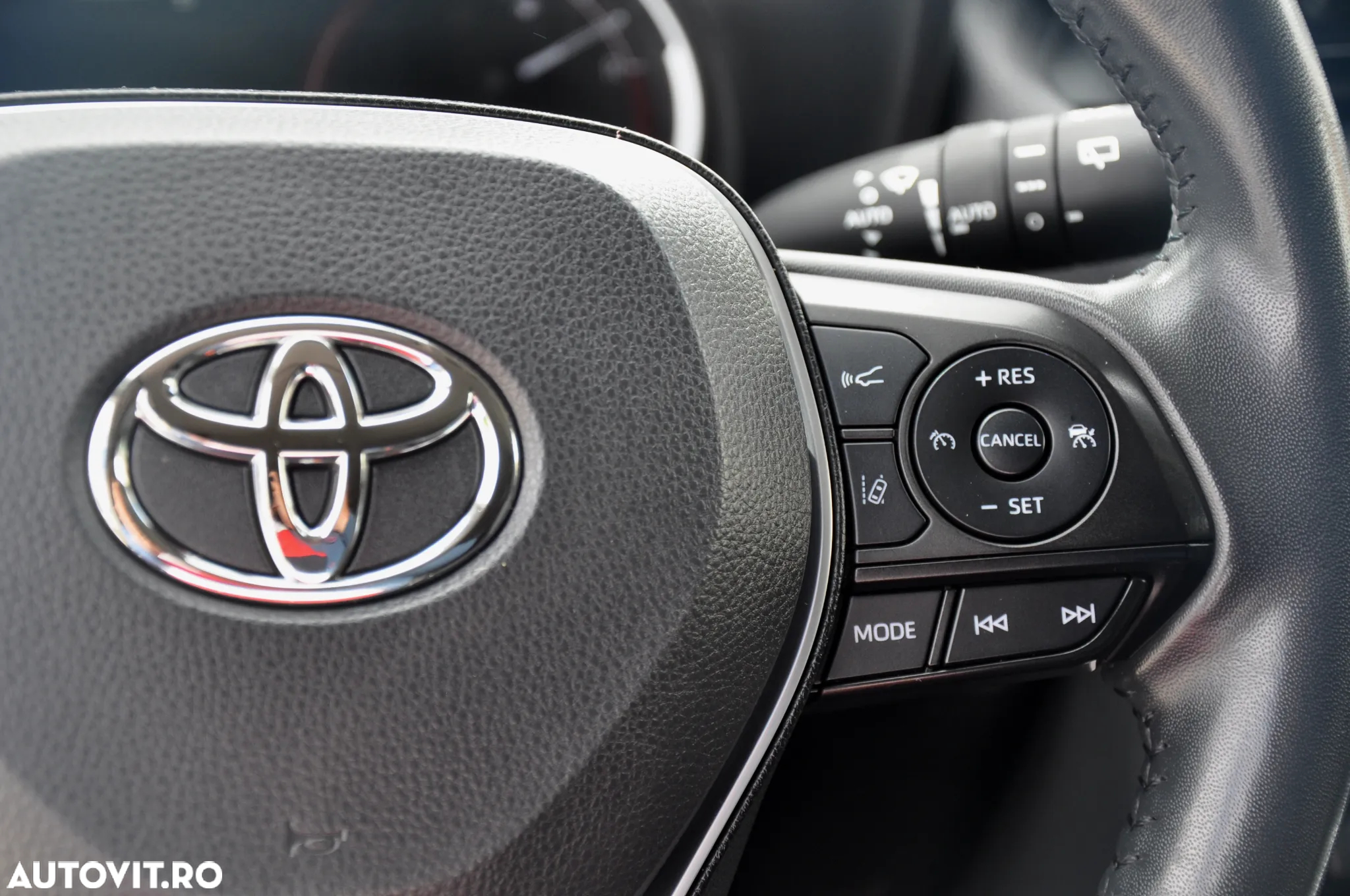 Toyota RAV4 - 24