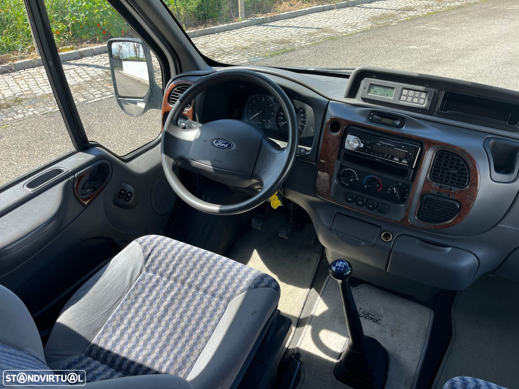 Ford Transit Outro - 22