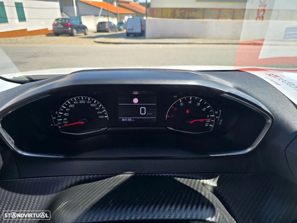 Peugeot 2008 1.2 PureTech Active Pack - 13