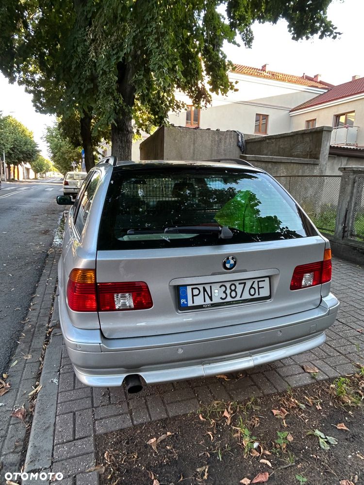 BMW Seria 5 520i - 4