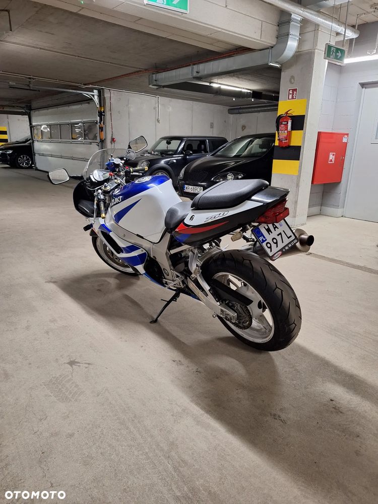 Suzuki GSX-R - 7