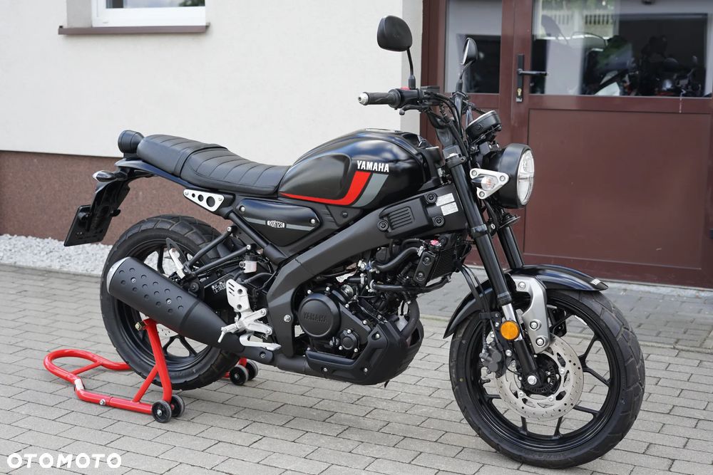 Yamaha XSR - 2