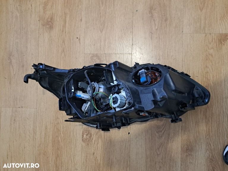 Far Stânga BMW Seria 5 E60 E61 LCI (Facelift) – Original HELLA – Bi-Xenon Standard – Sticlă Spartă - 8