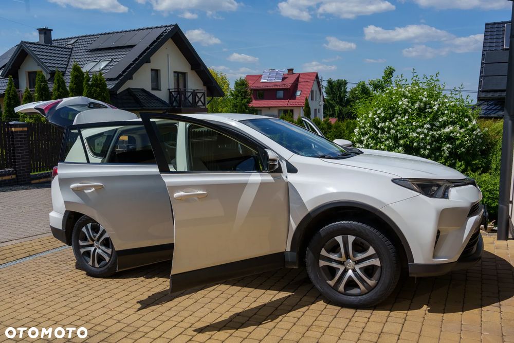 Toyota RAV4 2.0 D-4D Active 4x2 - 24