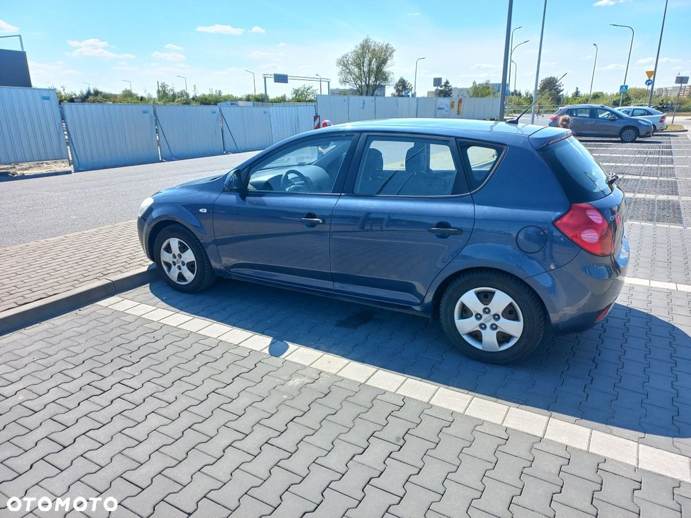 Kia Ceed - 3