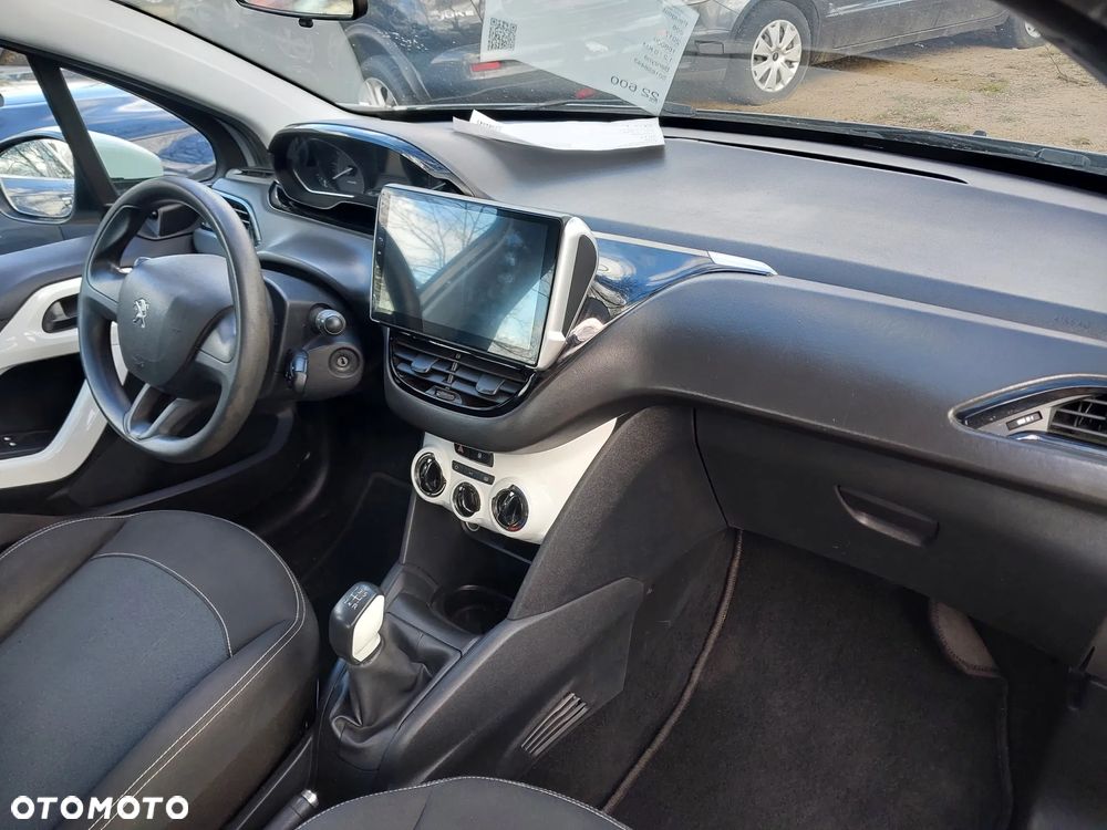 Peugeot 208 PureTech 68 Like - 11