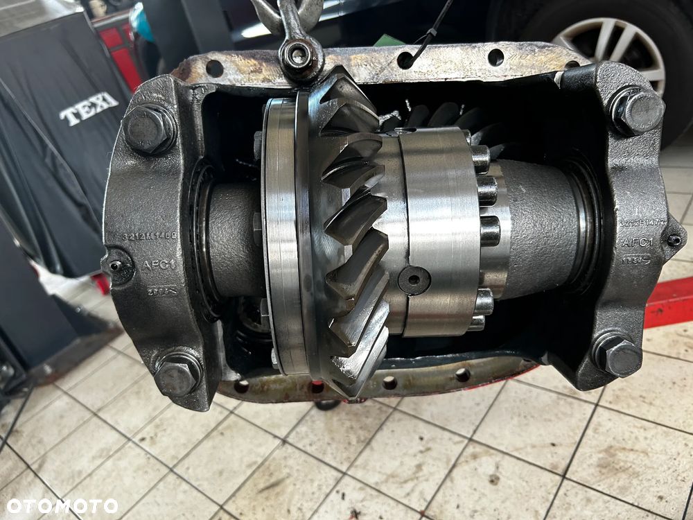 VOLVO RT2610HV przeł.4.55 25:19 - 9