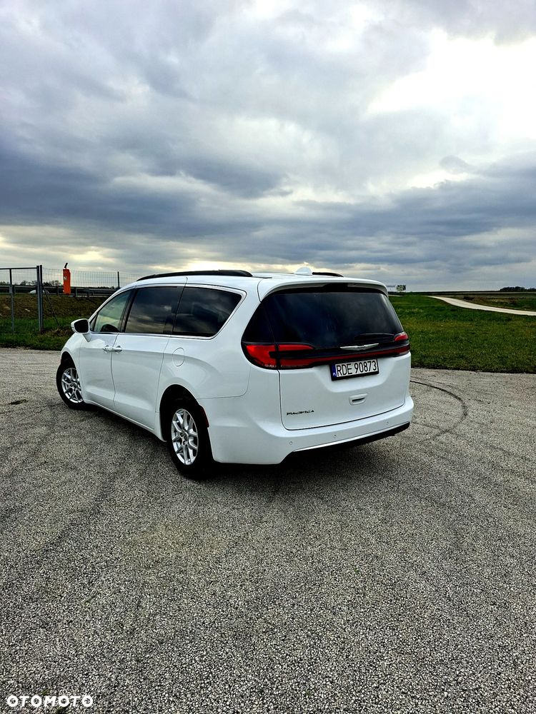 Chrysler Pacifica - 31