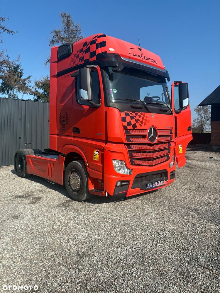 Mercedes-Benz Actros - 4