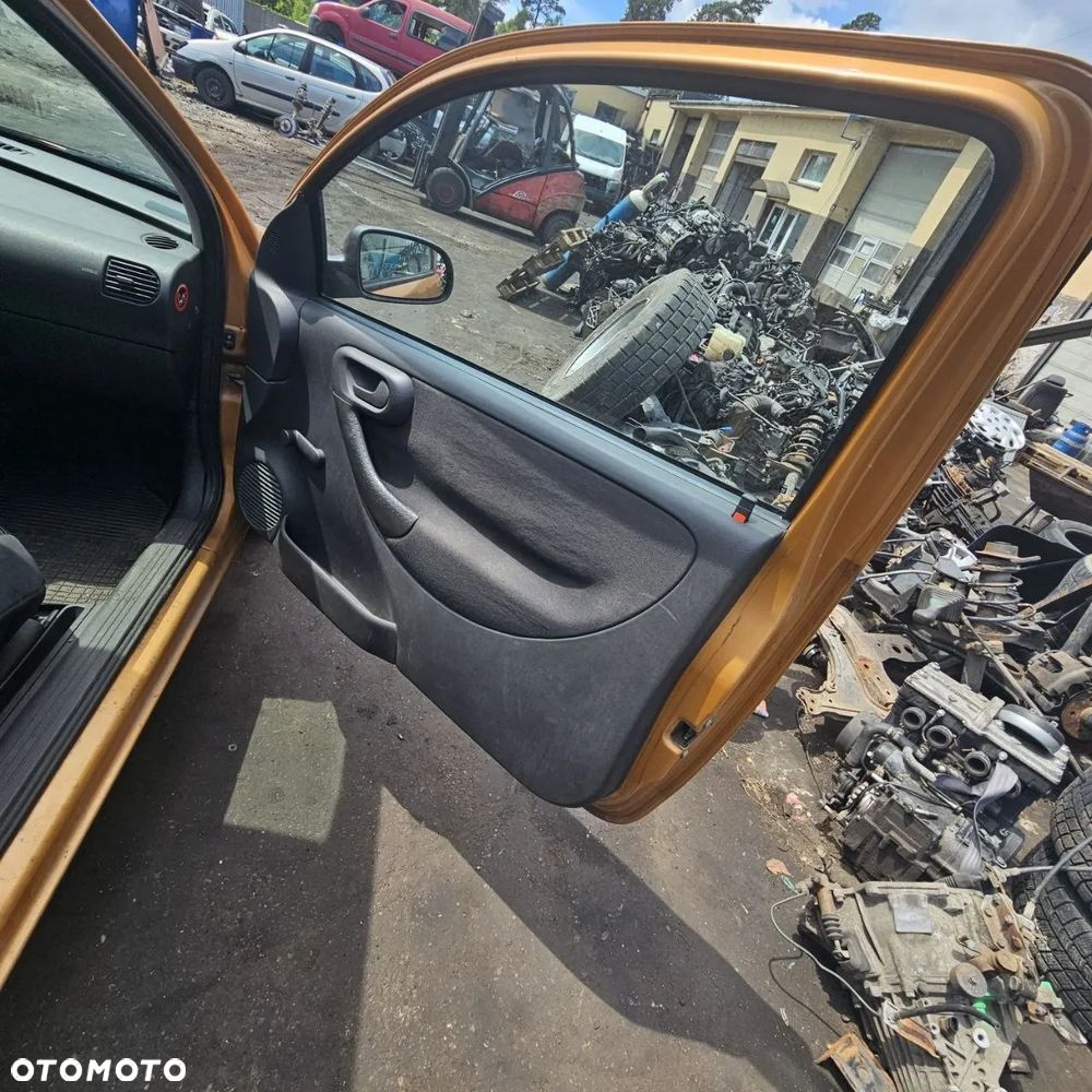 OPEL CORSA - C 1,0 KAT 1,0 B 44 kW / 60 KM (kod lak: Z40E) POJAZD NA CZĘŚCI - 10