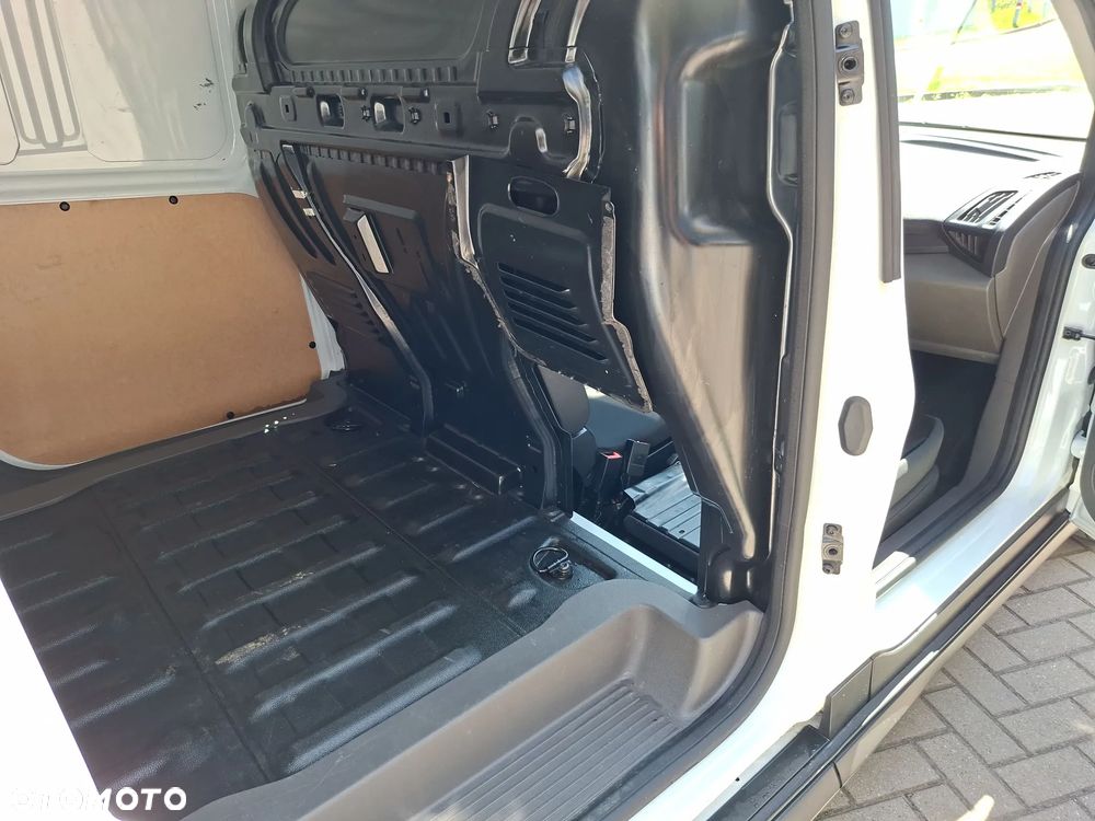 Ford Connect - 16
