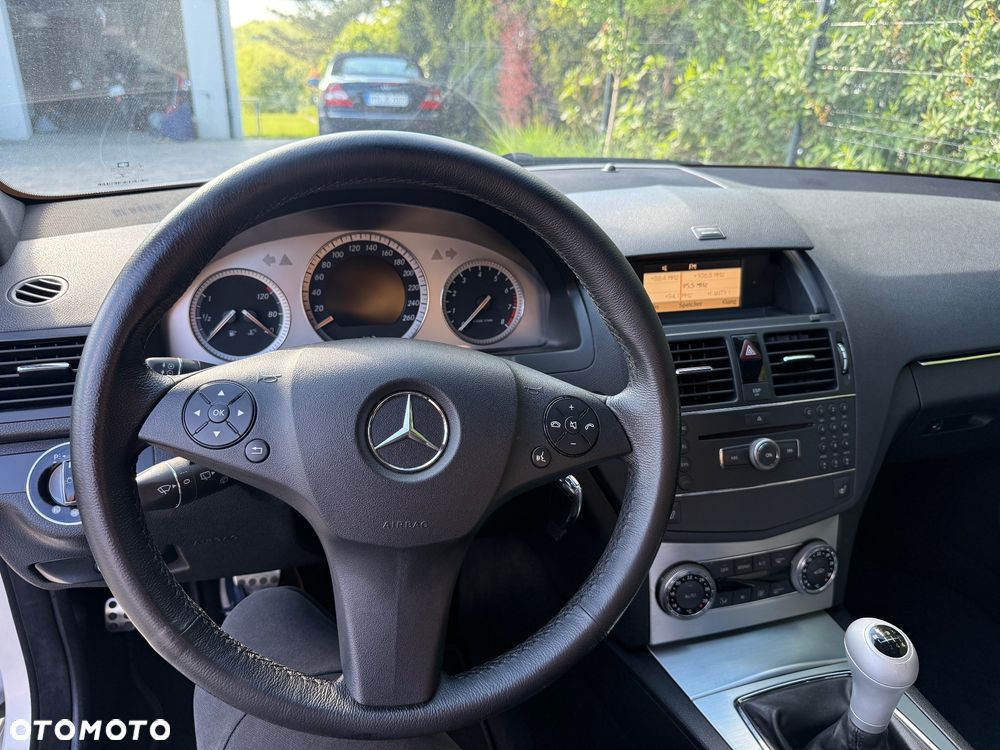 Mercedes-Benz Klasa C 200 Kompressor Avantgarde - 11
