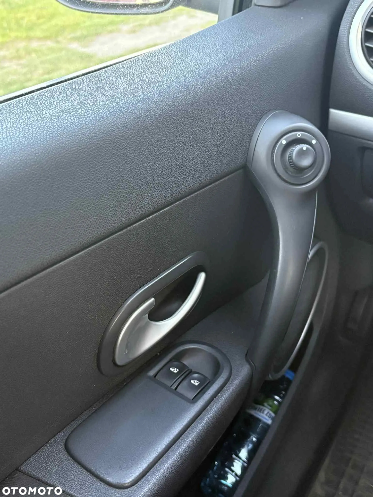 Renault Clio - 10