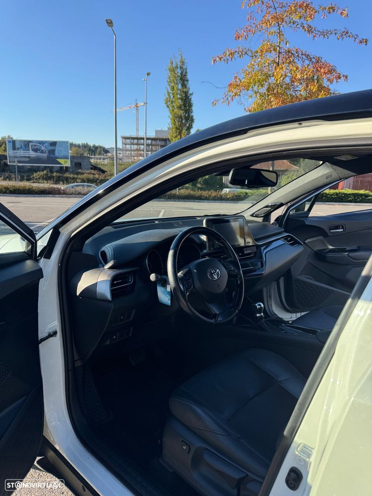 Toyota C-HR 1.8 HSD Exclusive+P.Luxury - 9