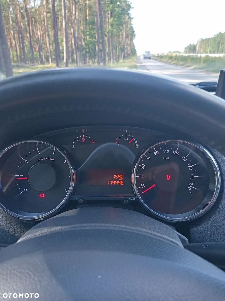 Peugeot 5008 1.6 Trendy - 20