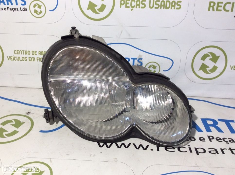 Ótica Mercedes Sport Coupé Direita C 220 - 1