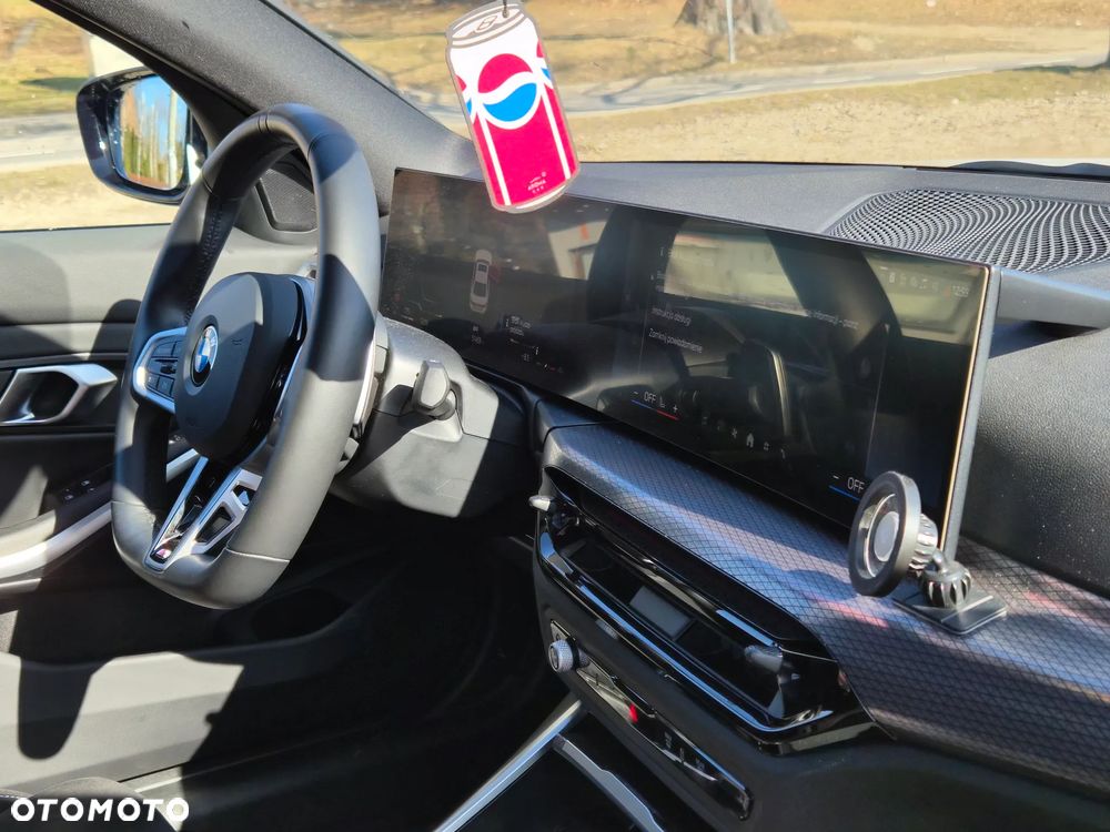 BMW Seria 3 320d xDrive mHEV - 18