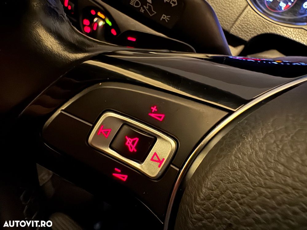 Volkswagen Sharan - 38