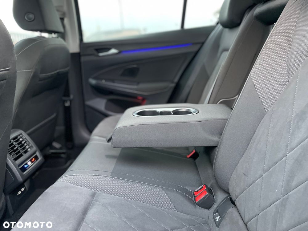 Volkswagen Golf 1.5 TSI EVO Style - 25