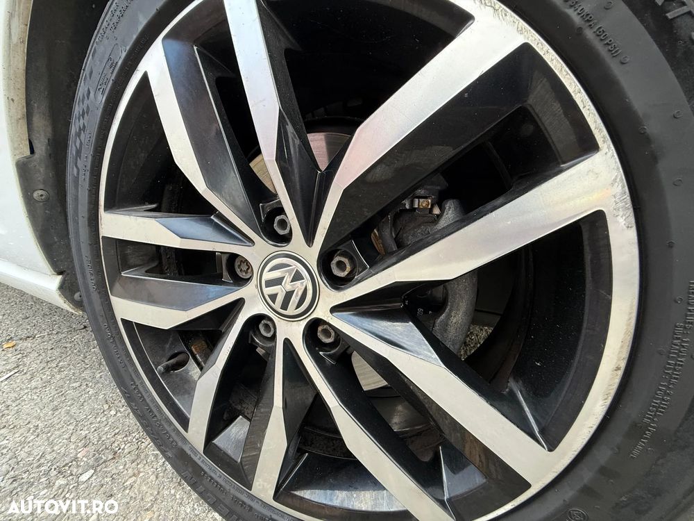 Volkswagen Golf 2.0 TDI DSG Highline - 22