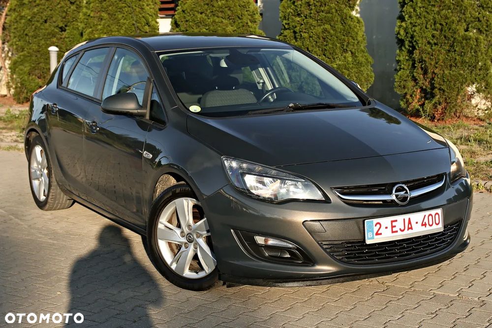 Opel Astra 1.7 CDTI DPF Cosmo - 17