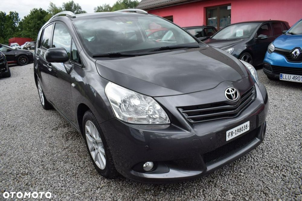 Toyota Verso - 5