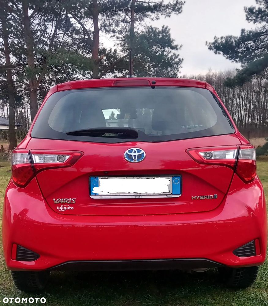 Toyota Yaris Hybrid 100 Premium - 5