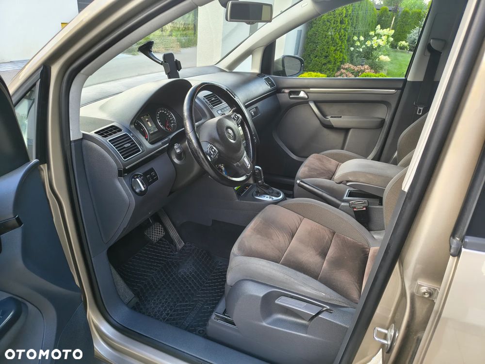 Volkswagen Touran 2.0 TDI DPF Cross DSG - 8
