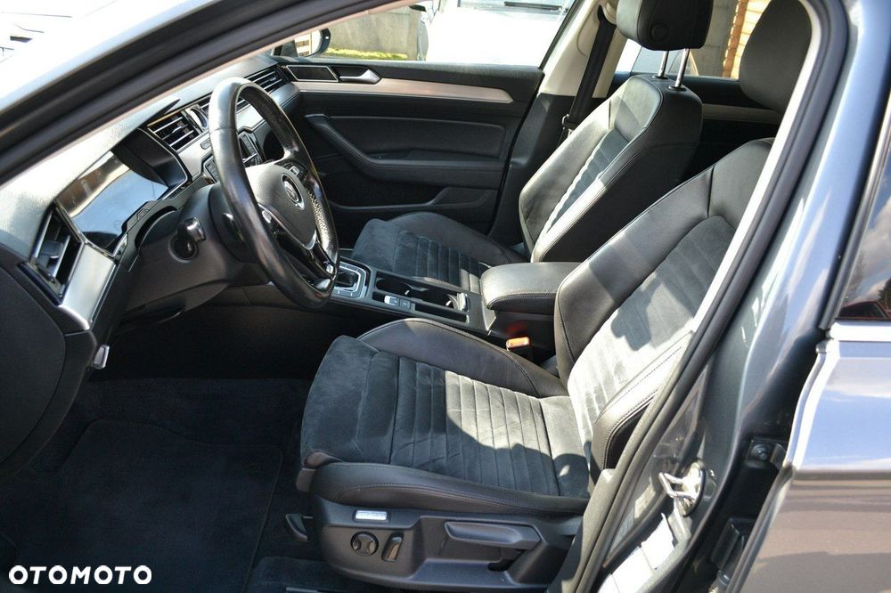 Volkswagen Passat - 8