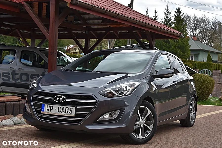 Hyundai i30 blue 1.6 GDI Passion - 14