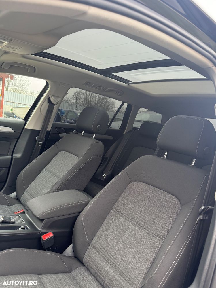 Volkswagen Passat 2.0 TDI SCR DSG Conceptline - 11