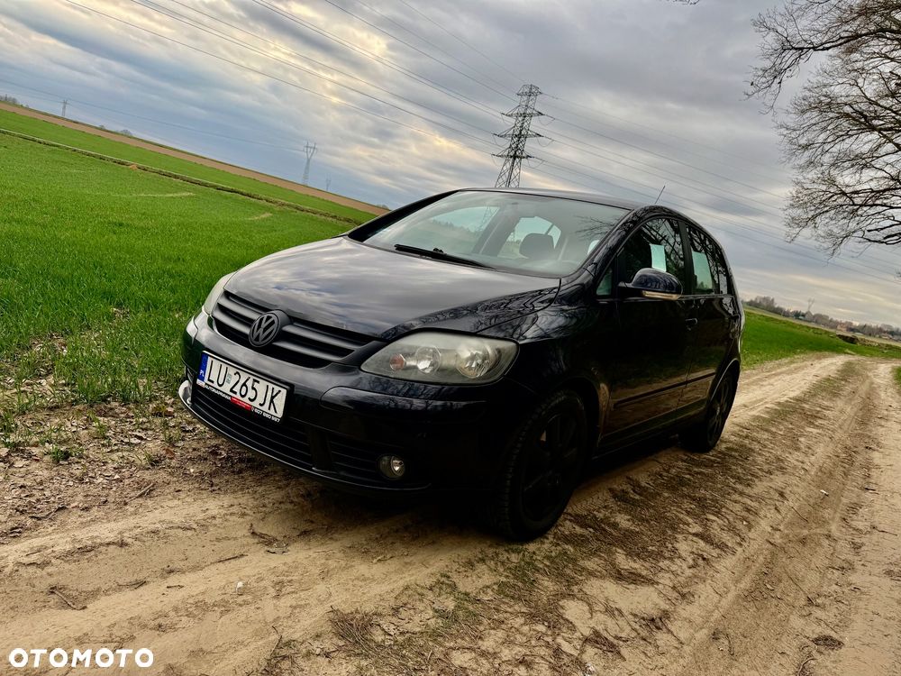 Volkswagen Golf Plus 1.6 FSI Comfortline - 1