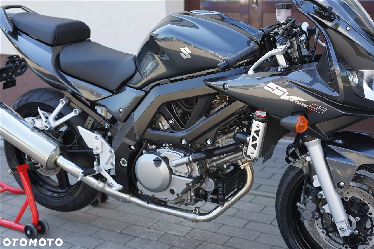 Suzuki SV - 12