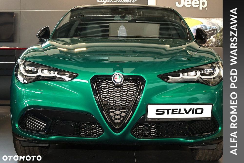 Alfa Romeo Stelvio - 1