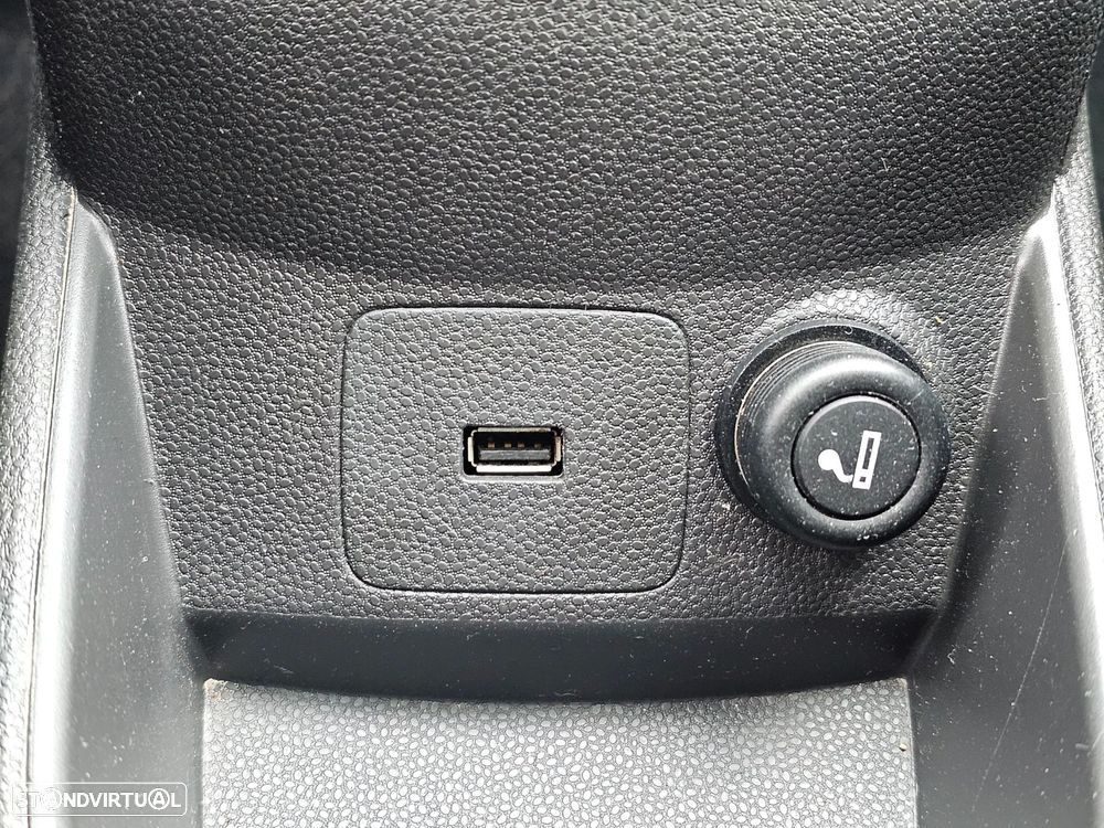 Ford Fiesta 1.0 Ti-VCT Titanium - 17