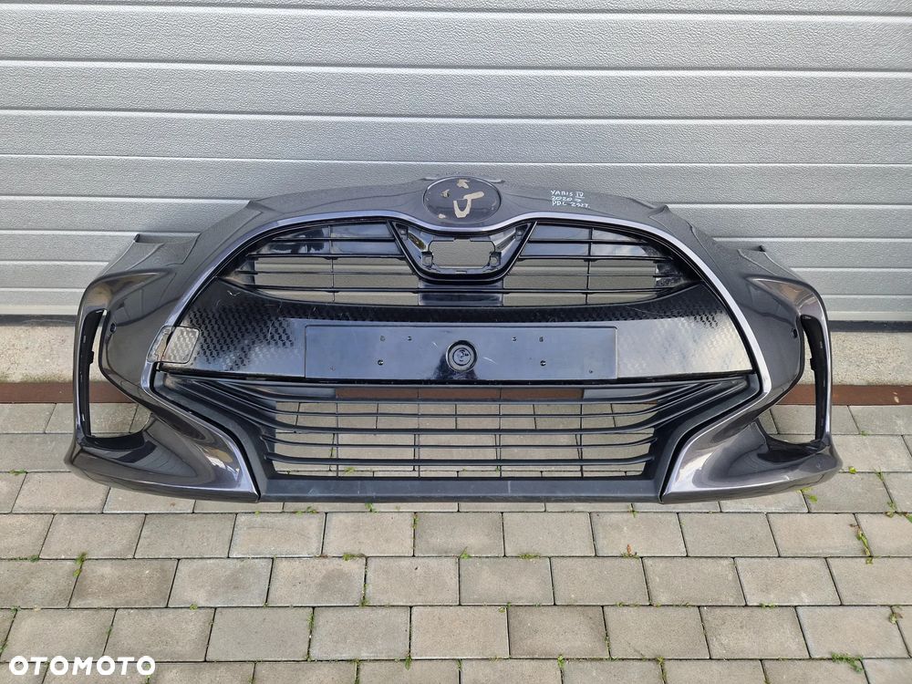 ZDERZAK PRZEDNI TOYOTA YARIS IV 2020-- PDC 2SZT - 1
