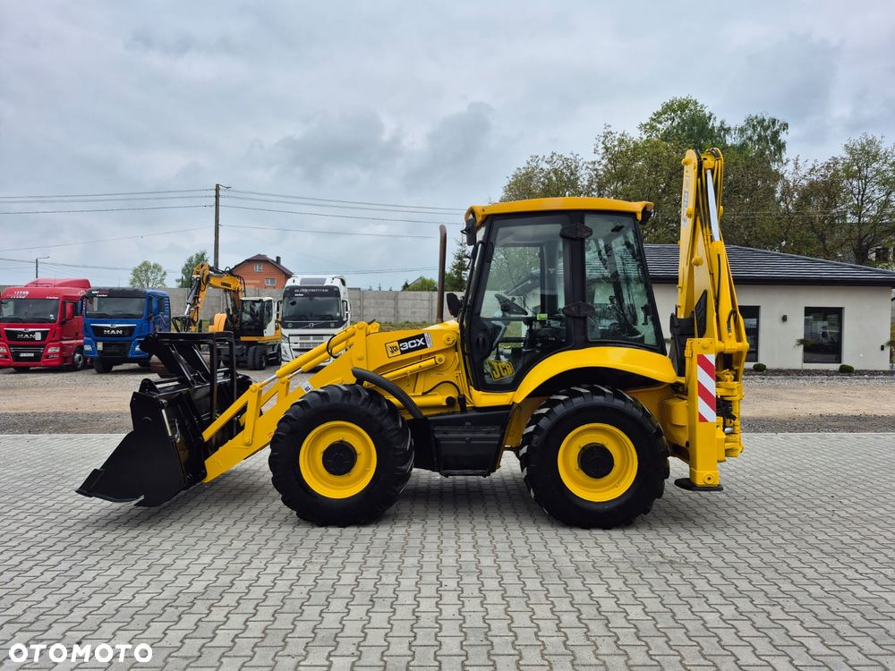 JCB / 3 CX / DUZE KOŁA - 22