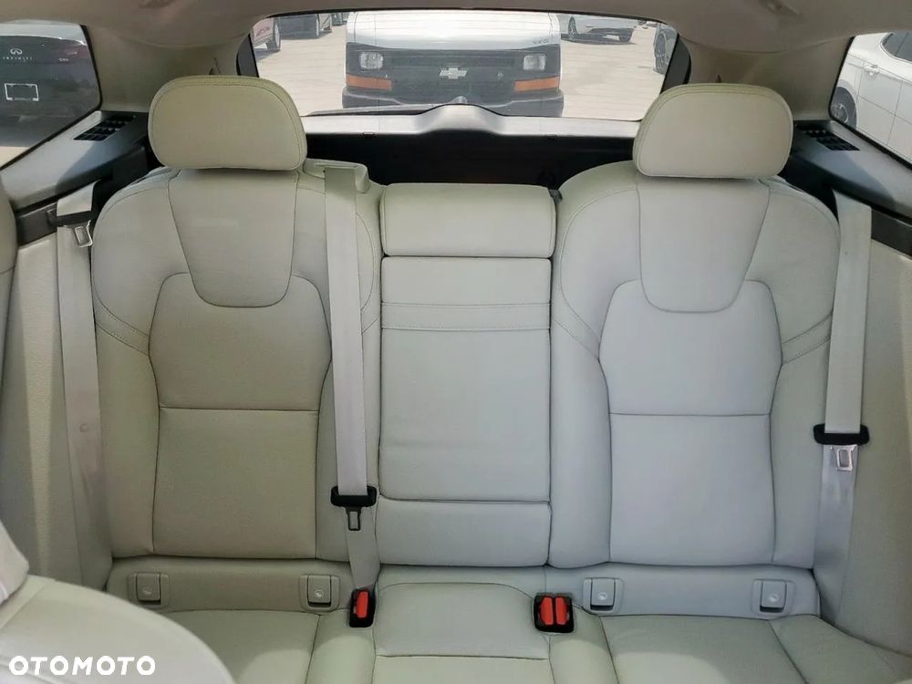 Volvo XC 60 T5 AWD Momentum - 11
