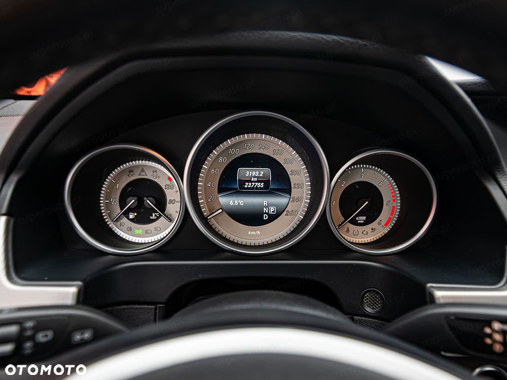 Mercedes-Benz Klasa E - 16