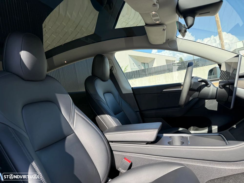 Tesla Model Y Long Range Tração Integral - 18