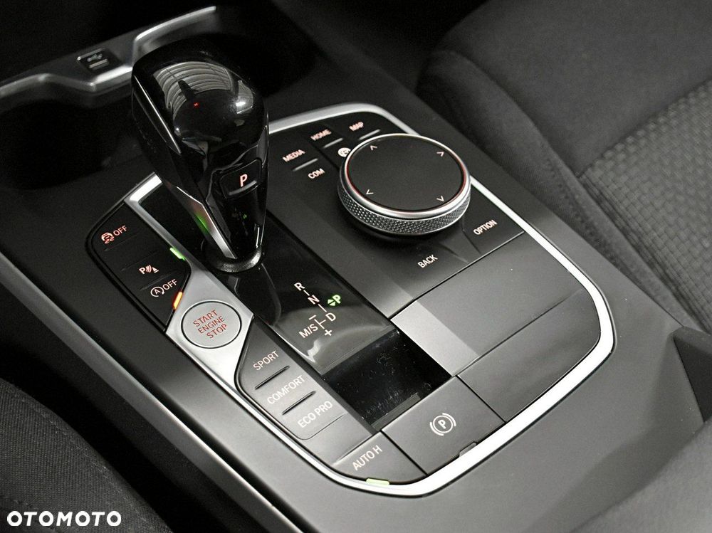 BMW Seria 1 118i Advantage - 15