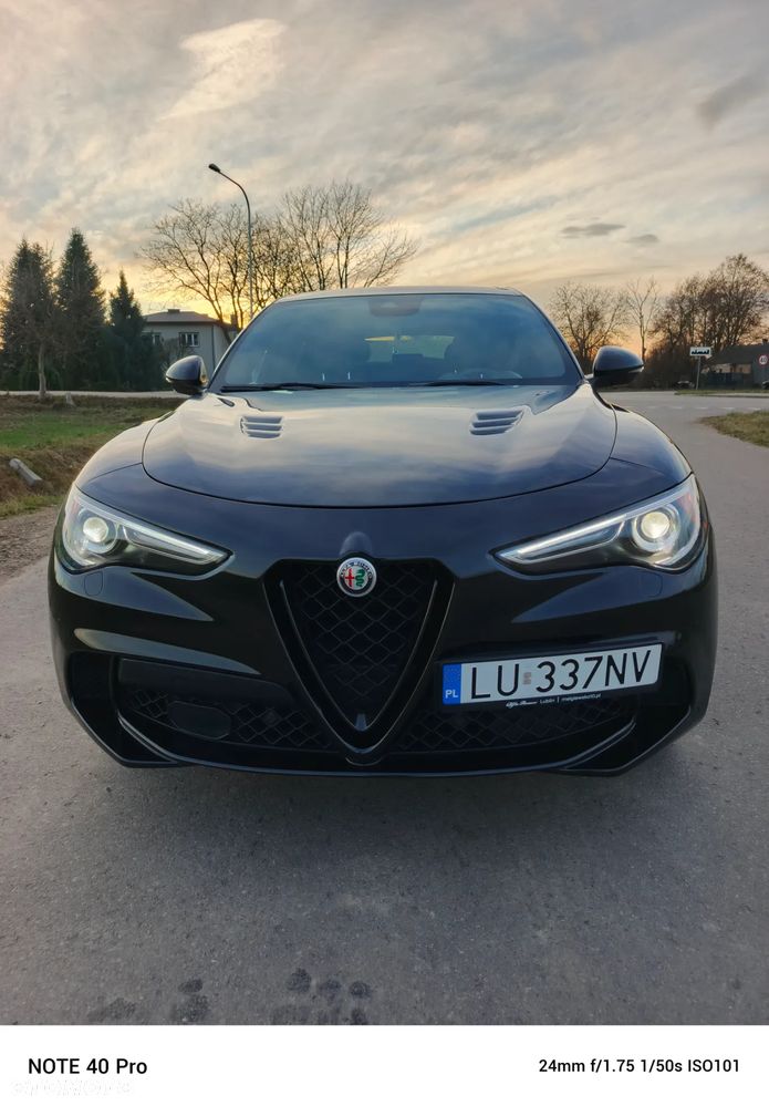 Alfa Romeo Stelvio V6 2.9 Bi-Turbo AT8-Q4 Quadrifoglio - 3