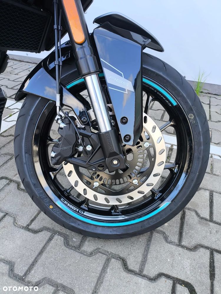 CFMoto NK - 8
