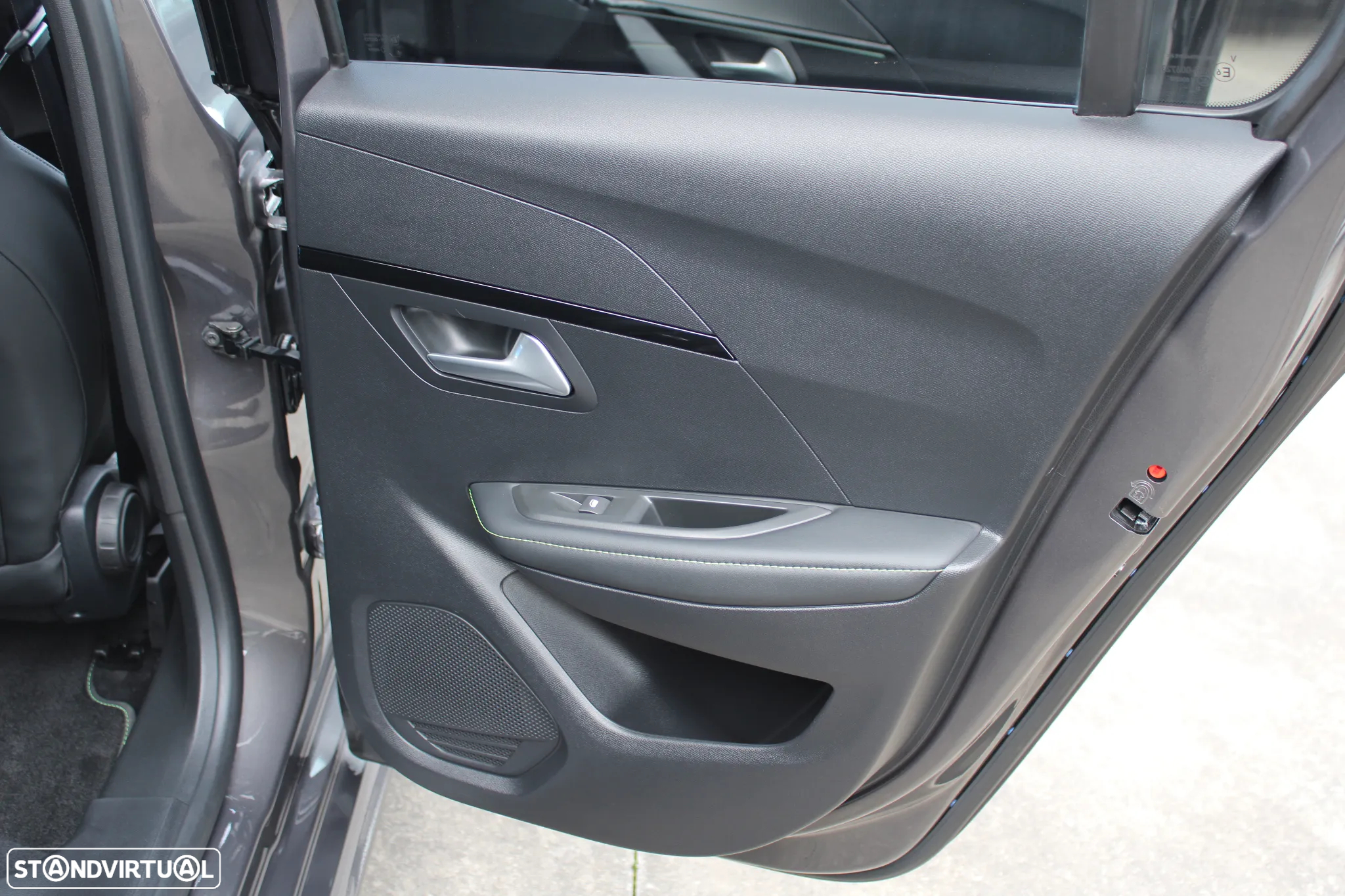 Peugeot 208 1.2 PureTech GT Line EAT8 - 53