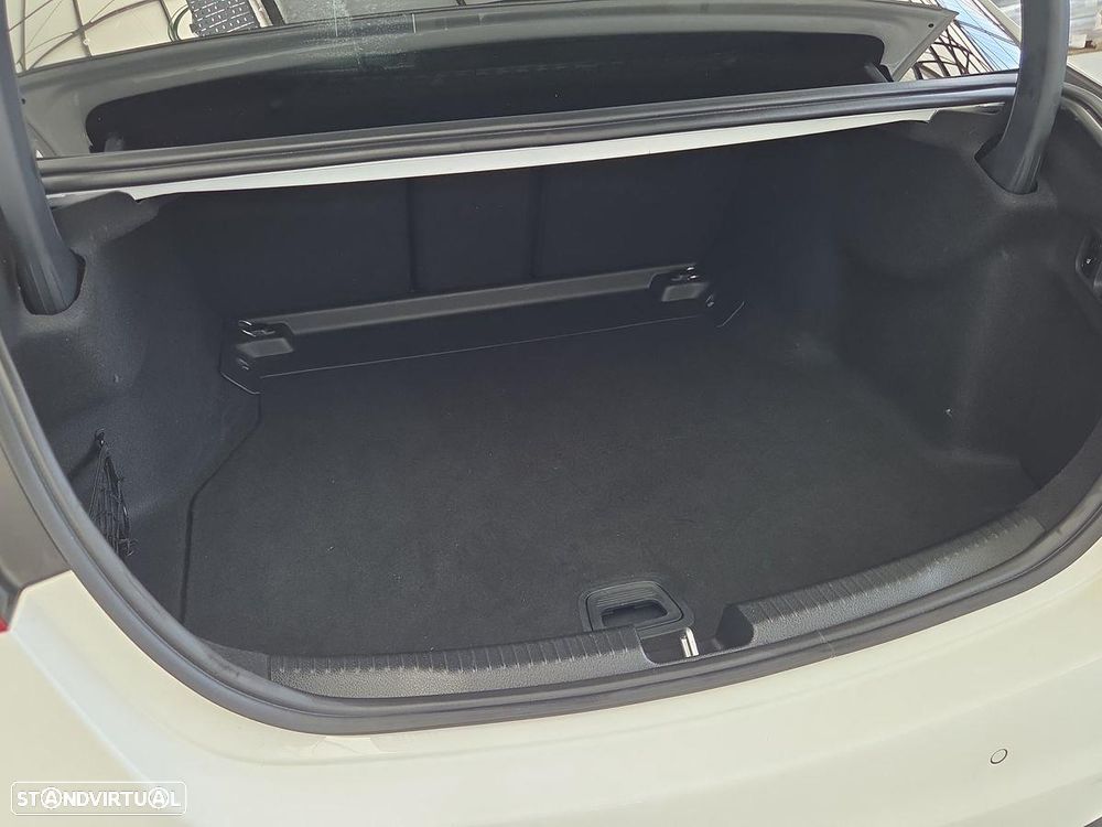 Mercedes-Benz C 220 d Avantgarde - 25