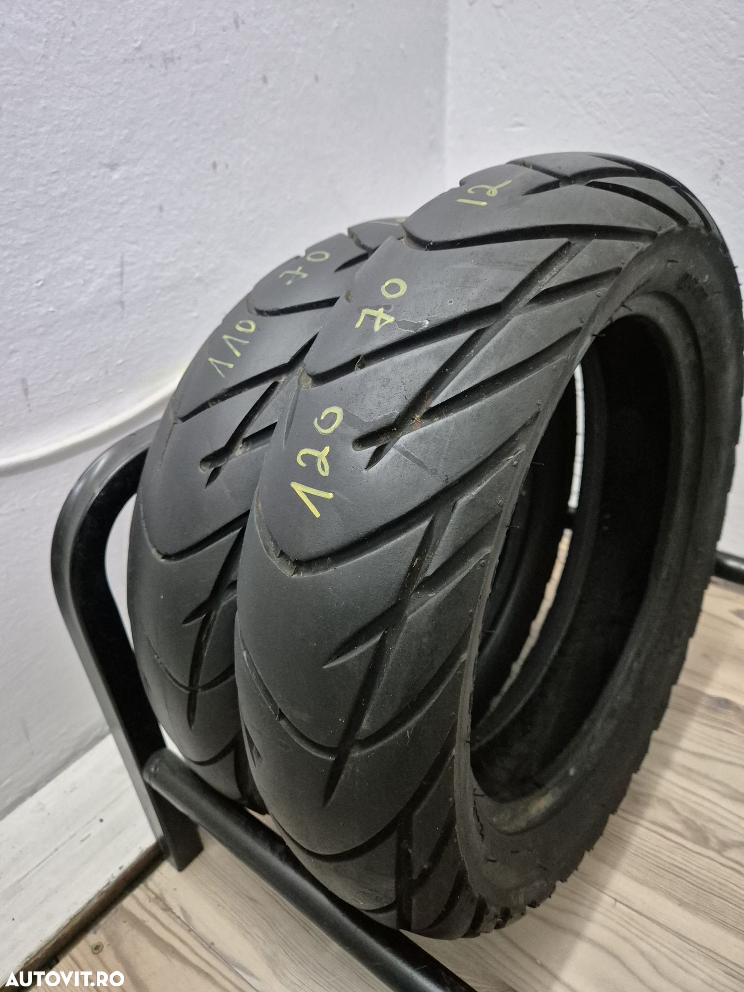 Set anvelope moto 110 70 12 cu 120 70 12 Duro - 1