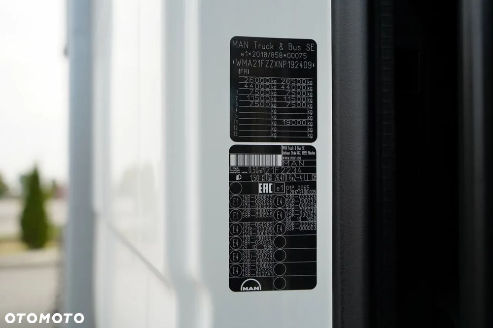 MAN TGX 26.470 / 6x2 / FIRANKA / SOLÓWKA / 6x2 / 120 m3 / OŚ PODNOSZONA / KLIMATYZACJA POSTOJOWA / PODŁOGA SZYNA DESKA / - 35