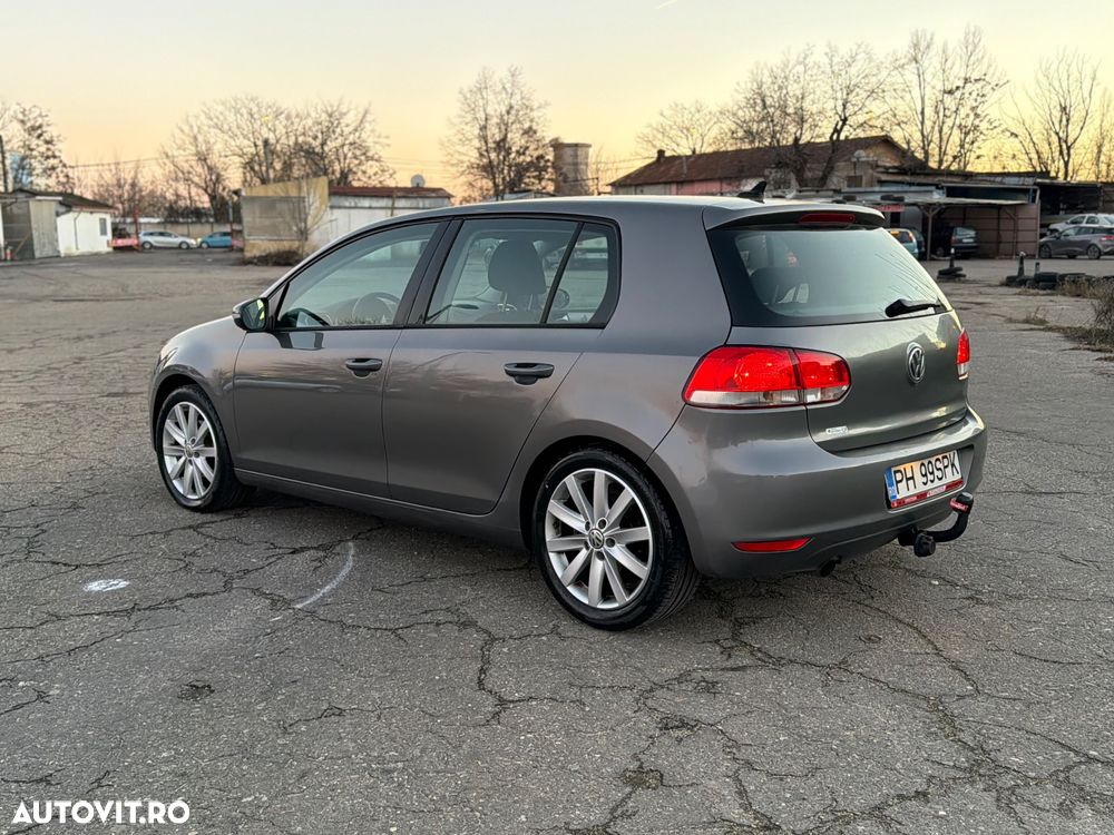 Volkswagen Golf 1.6 TDI DPF Highline - 4