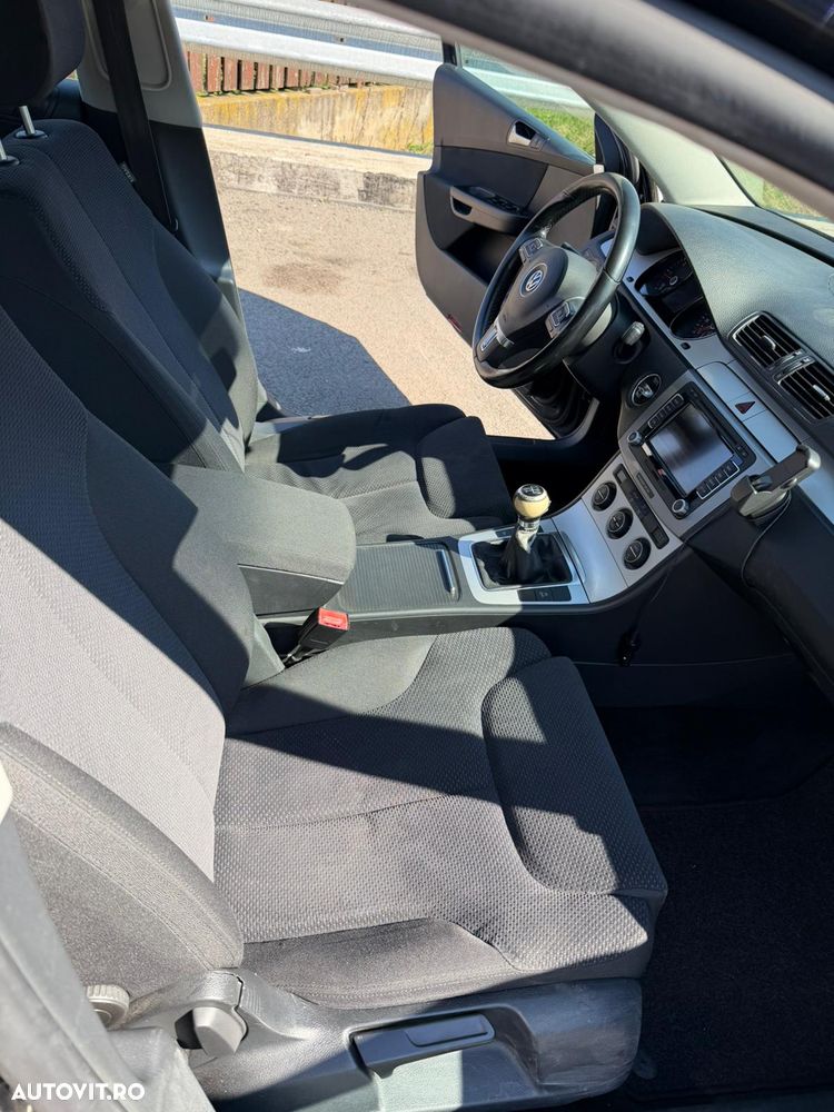 Volkswagen Passat 2.0 TDI DPF Comfortline Blue Motion Technology - 11